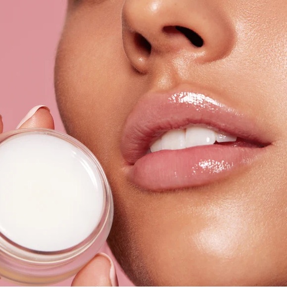 Kylie Skin Hydrating Lip Mask - New in Box - Picture 4 of 5